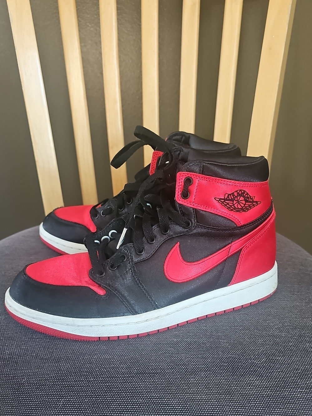 Nike High-Top Sneakers - Black & Red